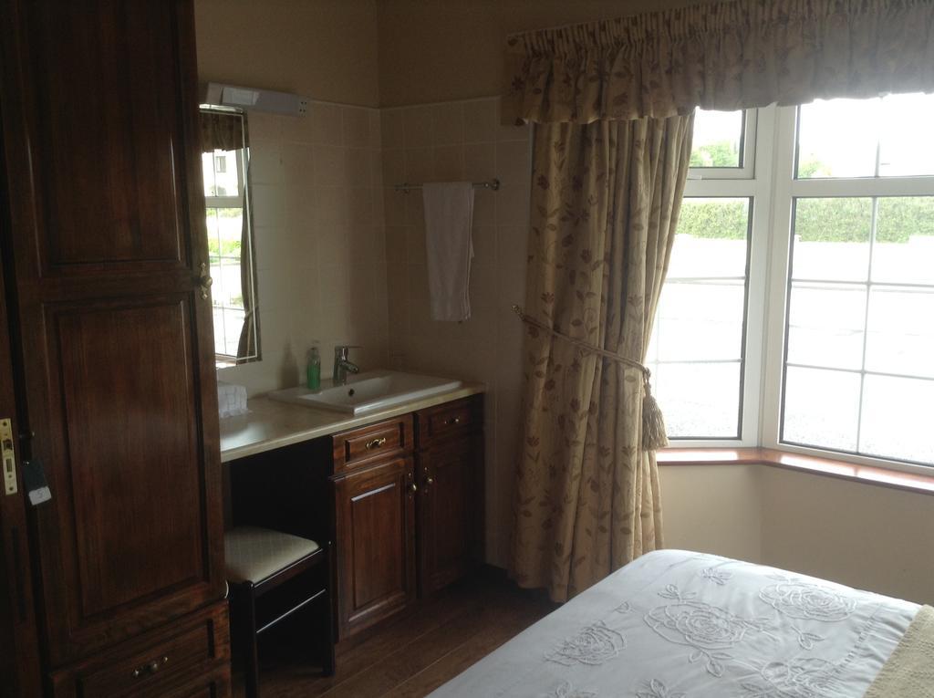 Bed and Breakfast Hillcrest View Kilrush Zimmer foto